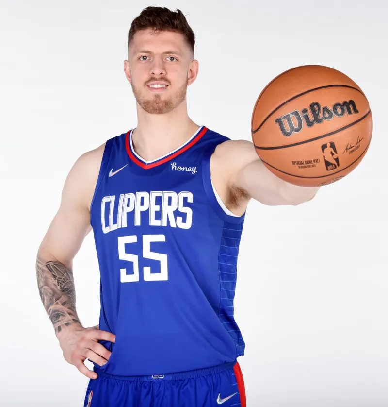 NBA官方为快船内线大将送出生日祝福,他曾是周琦的头号竞争对手休闲区蓝鸢梦想 - Www.slyday.coM NBA官方为快船内线大将送出生日祝福,他曾是周琦的头号竞争对手休闲区蓝鸢梦想 - Www.slyday.coM