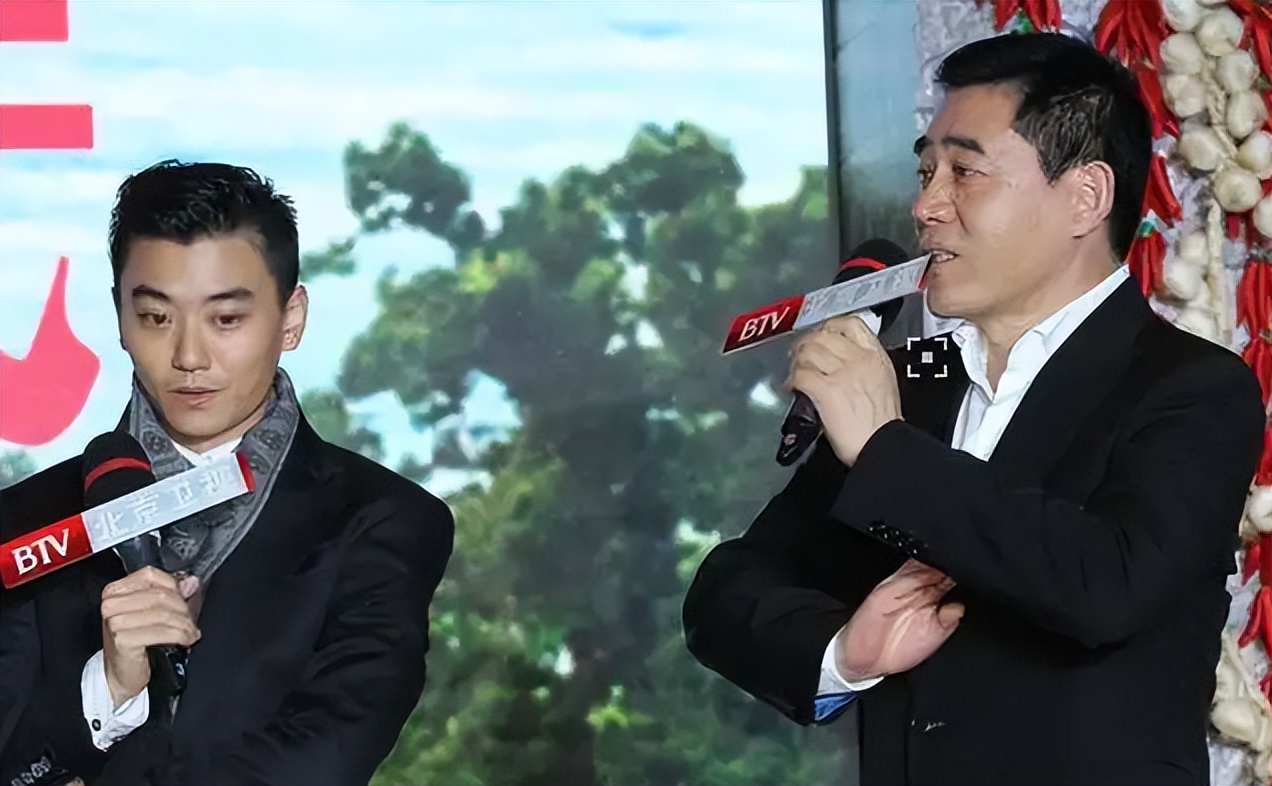 山河月明陈宝国再演皇帝再带儿子陈月末演戏但存在感不强