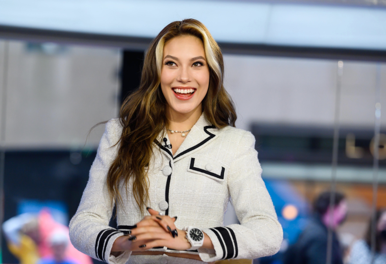 谷爱凌登上美国电视秀，腹肌明显身材好，回应争议：我有中国血统休闲区蓝鸢梦想 - Www.slyday.coM