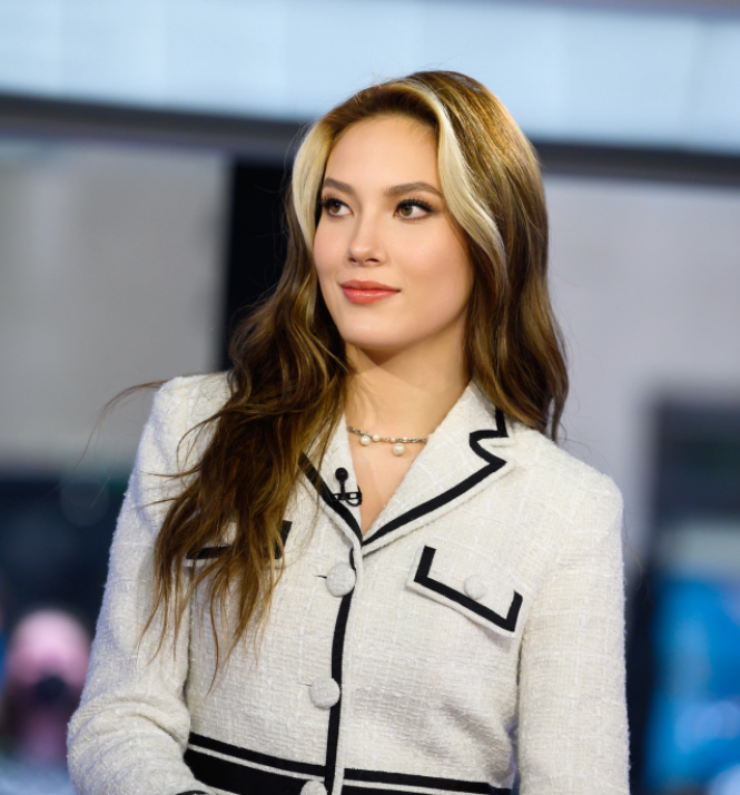 谷爱凌登上美国电视秀，腹肌明显身材好，回应争议：我有中国血统休闲区蓝鸢梦想 - Www.slyday.coM