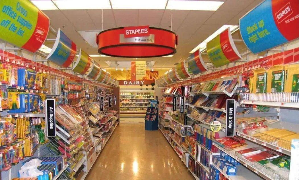 早在2017年,美国文具巨头史泰博以69亿美元的价格,将自己卖给了私募