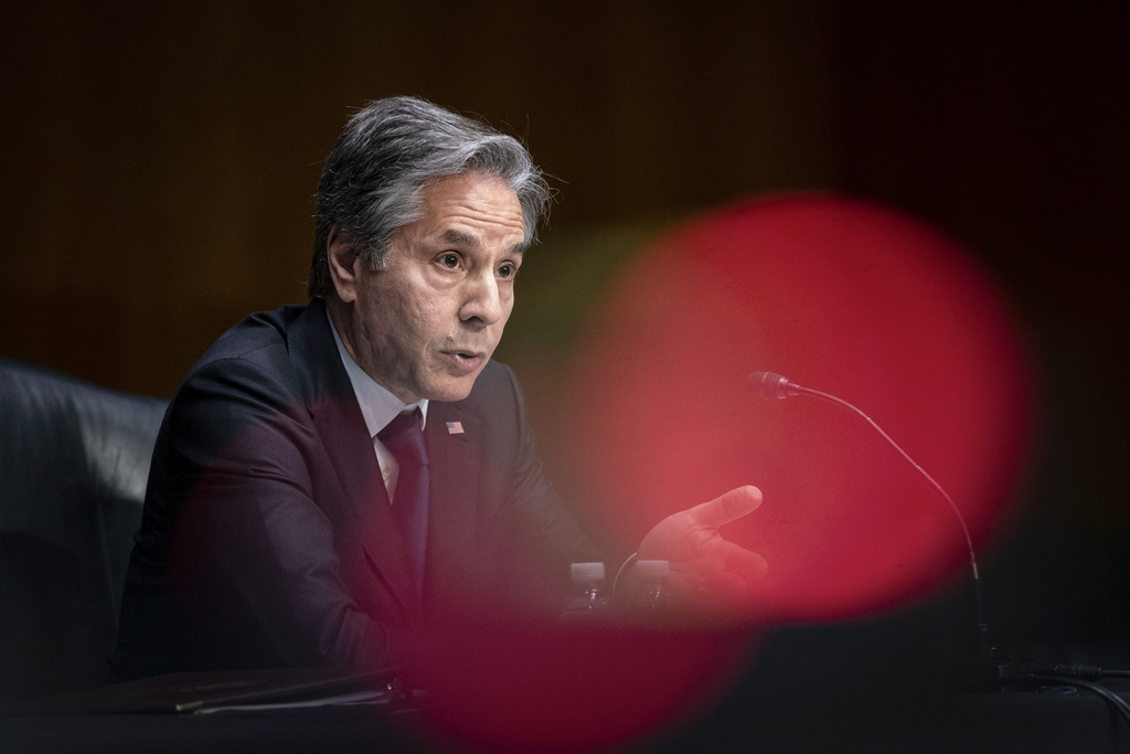 早安·世界｜乌方袭击顿涅茨克石油基地，俄军攻入亚速钢铁厂休闲区蓝鸢梦想 - Www.slyday.coM