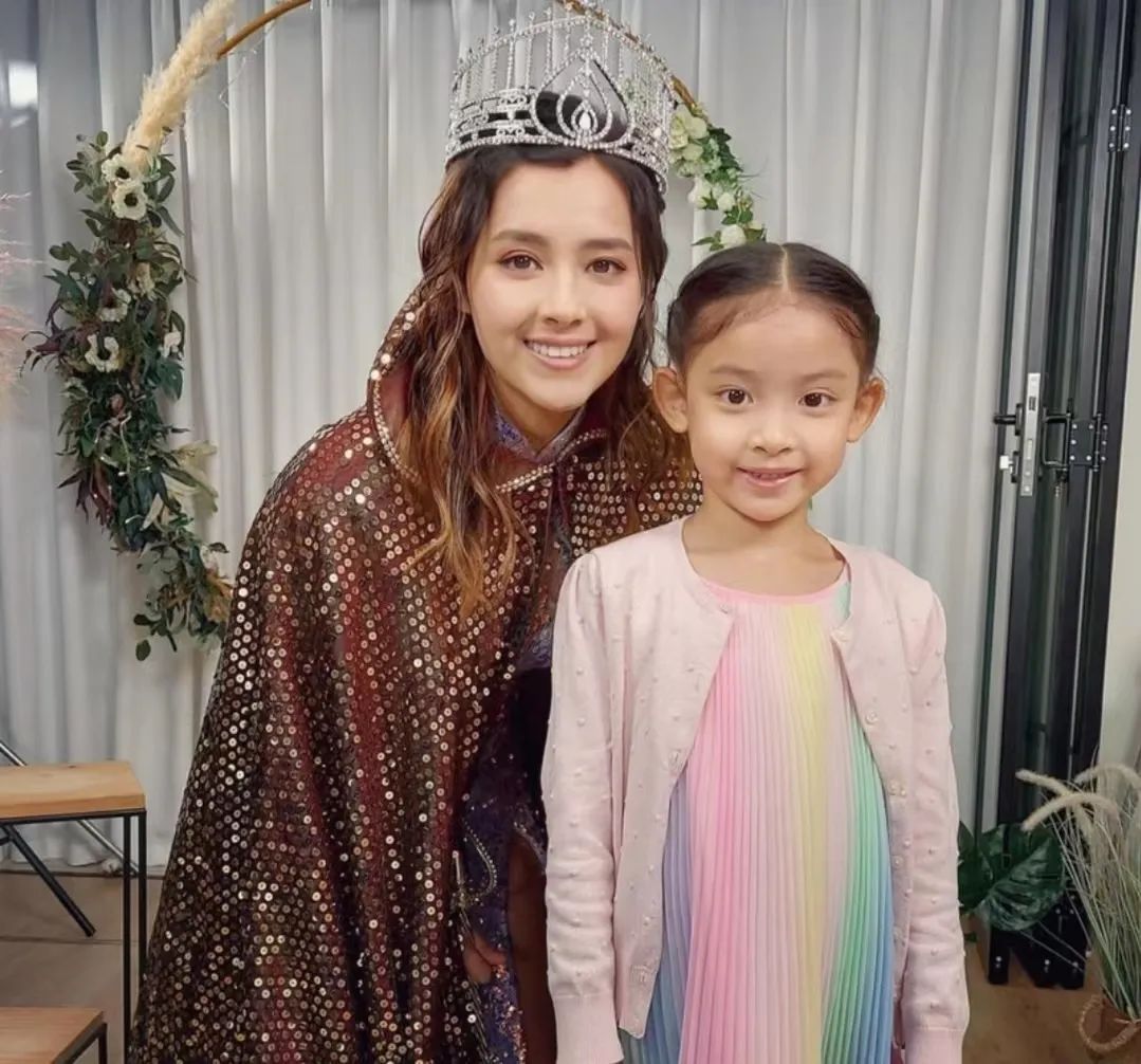 厉害26岁tvb混血小花曝靠积蓄在英国置业大学时期已做业主是小富婆