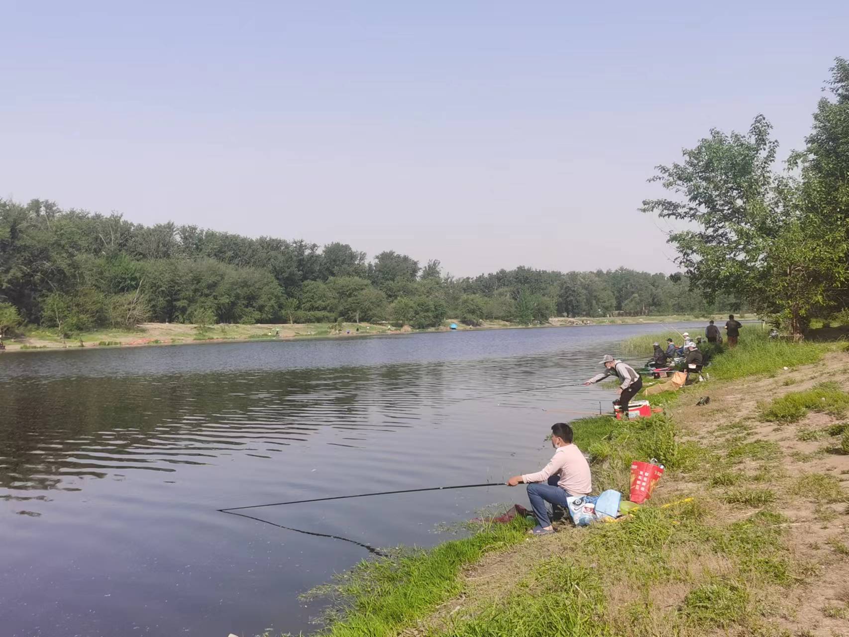 北京日报 多人就1位主动扫码 郊野公园没大门 防疫不能有漏洞 防疫 核酸 保安 新浪新闻 北京日报 多人就1位主动扫码 郊野公园没大门 防疫不能有漏洞 防疫 核酸 保安 新浪新闻