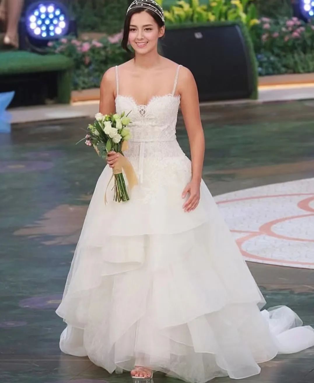 大学时期已做业主是小富婆|谢嘉怡|香港|tvb_新浪新闻