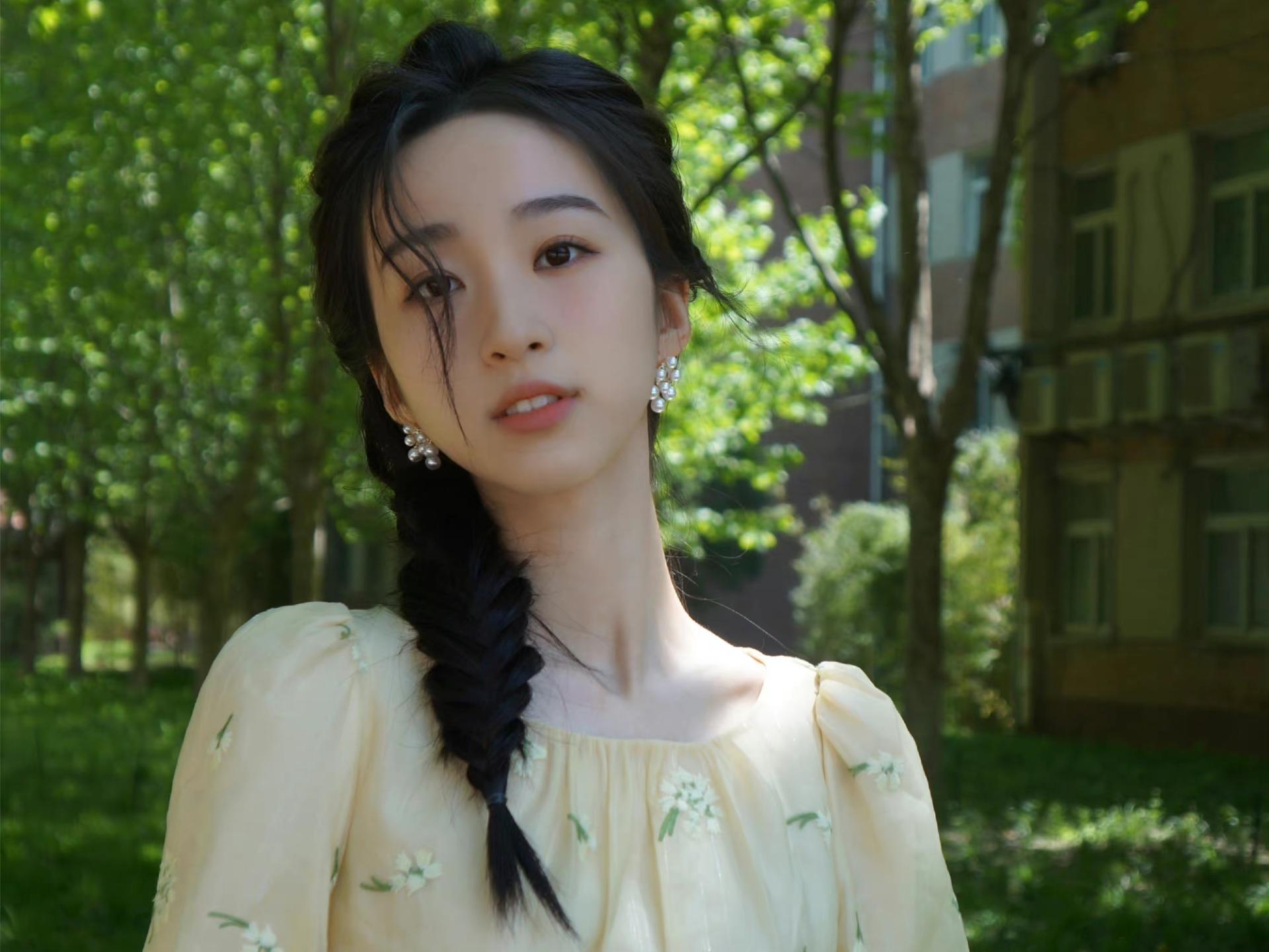 继马凡舒之后央视再推美女主持人学霸校花沈倩太优秀了