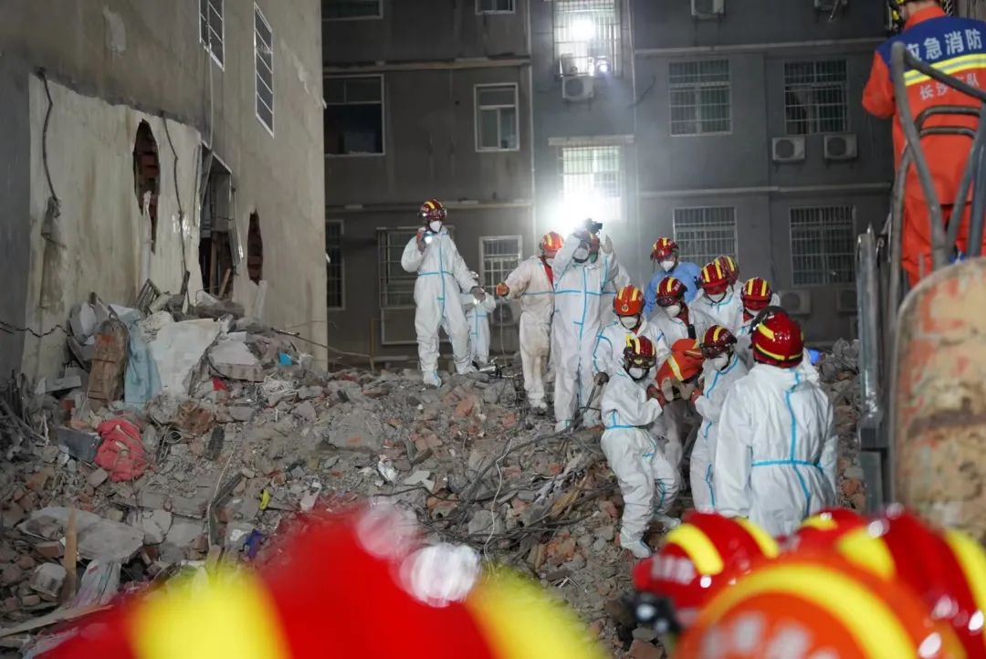 长沙房屋倒塌事故人员全部救出,53人遇难,9名嫌疑人被批捕休闲区蓝鸢梦想 - Www.slyday.coM 长沙房屋倒塌事故人员全部救出,53人遇难,9名嫌疑人被批捕休闲区蓝鸢梦想 - Www.slyday.coM