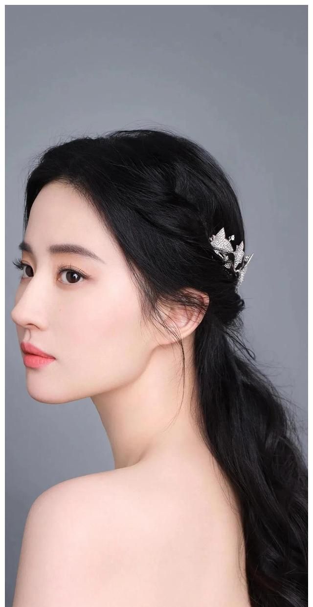 杨幂清冷唐嫣超美迪丽热巴美艳大气,6位女明星演过的经典角色__财经