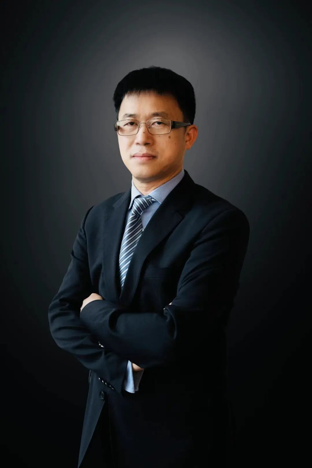 有人出自产业情怀,来自华登国际vc合伙人金伟华,是一位完整经历车联网