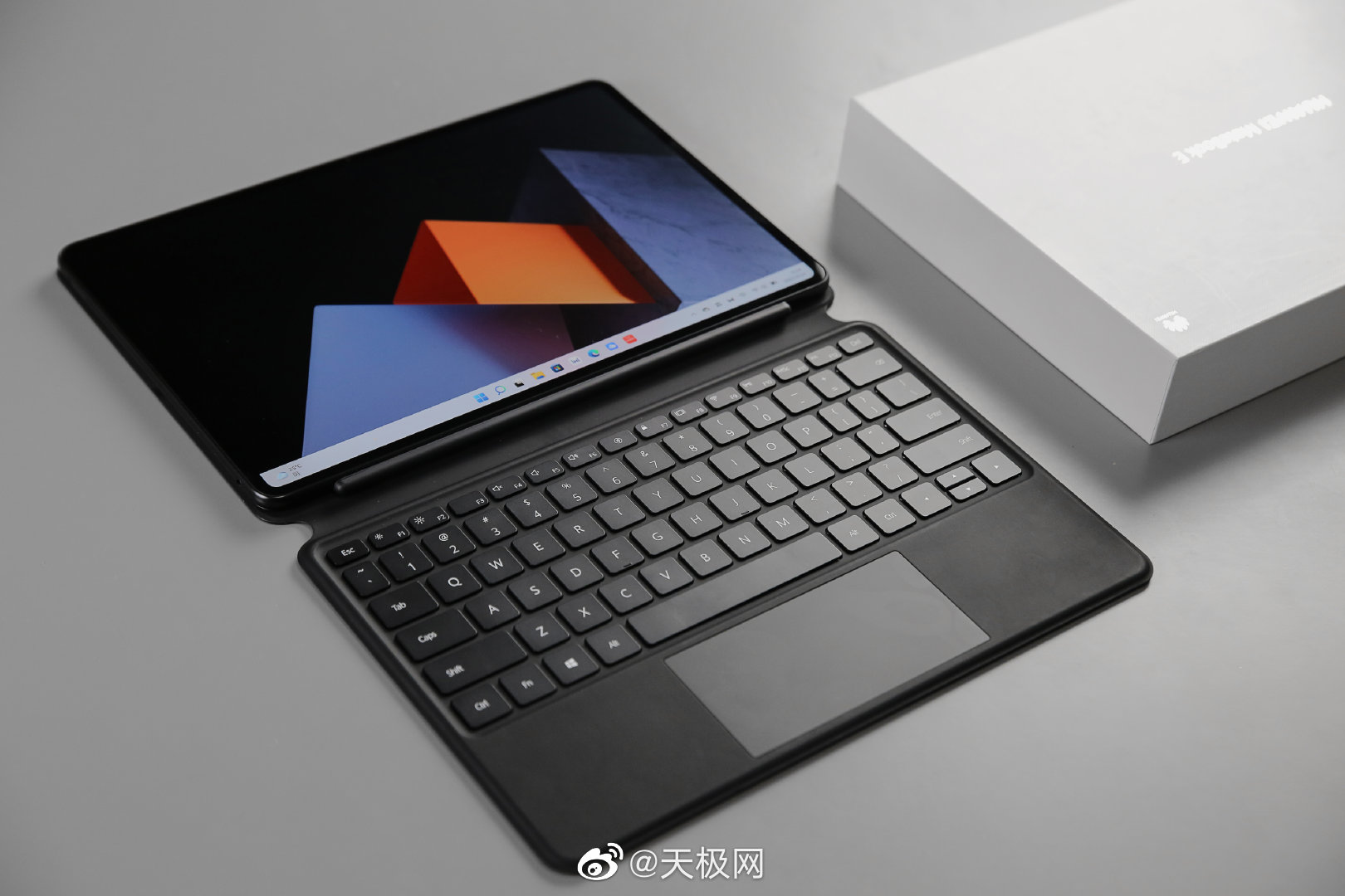 极炫06期华为matebooke2022款