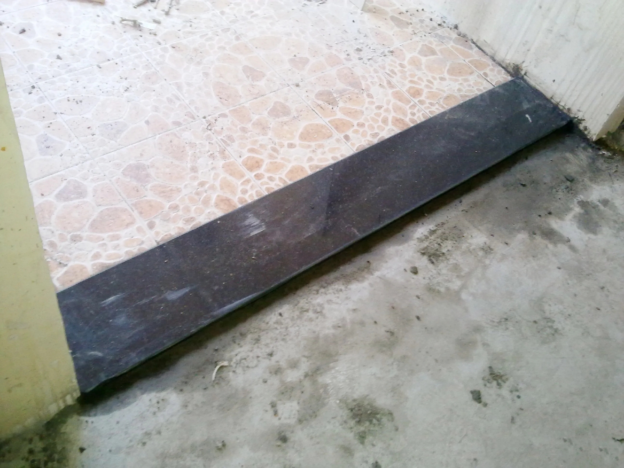 现在装修新房,要不要安装门槛石?包工头:能不装就最好别装__财经头条