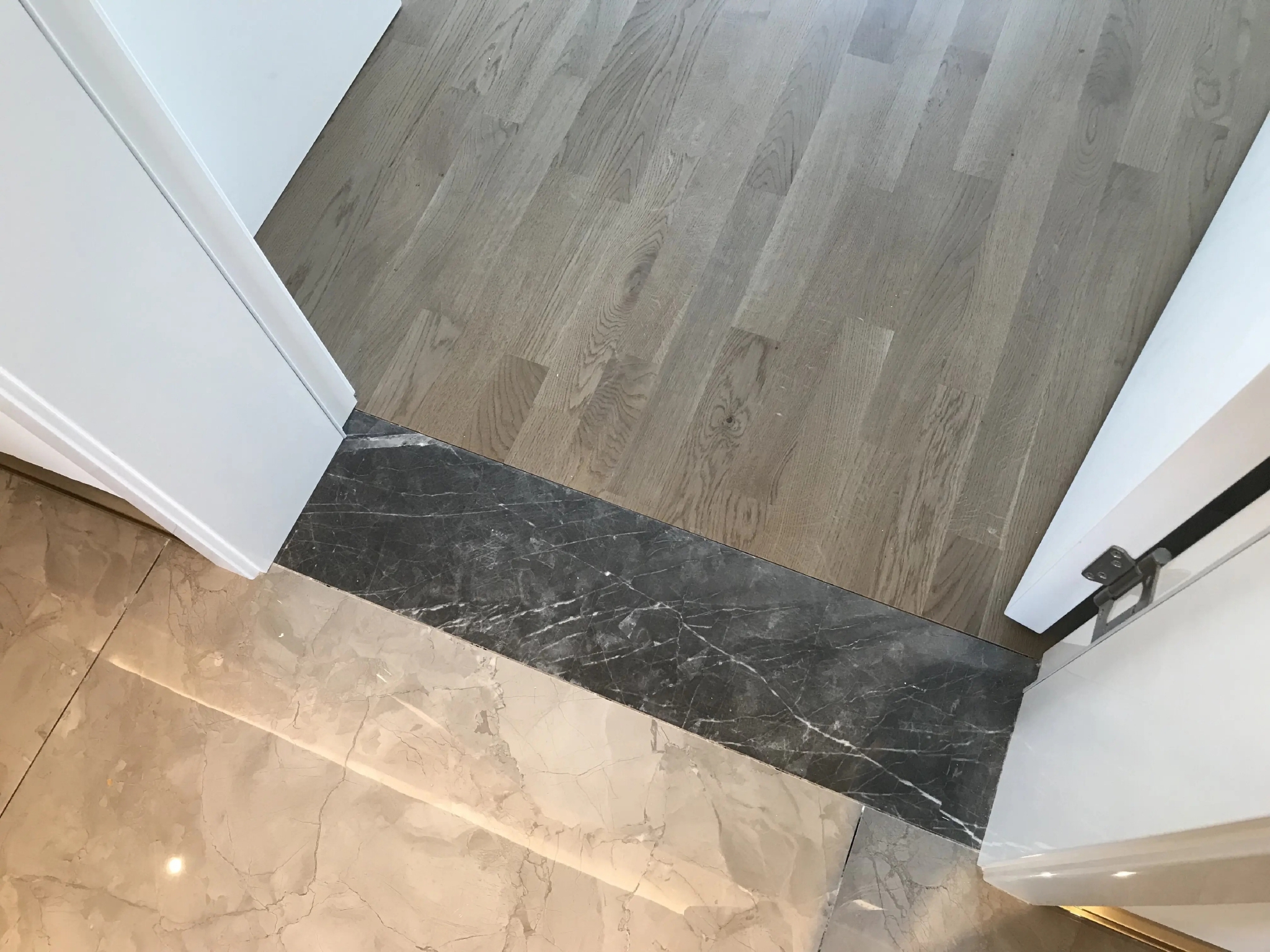 现在装修新房要不要安装门槛石包工头能不装就最好别装