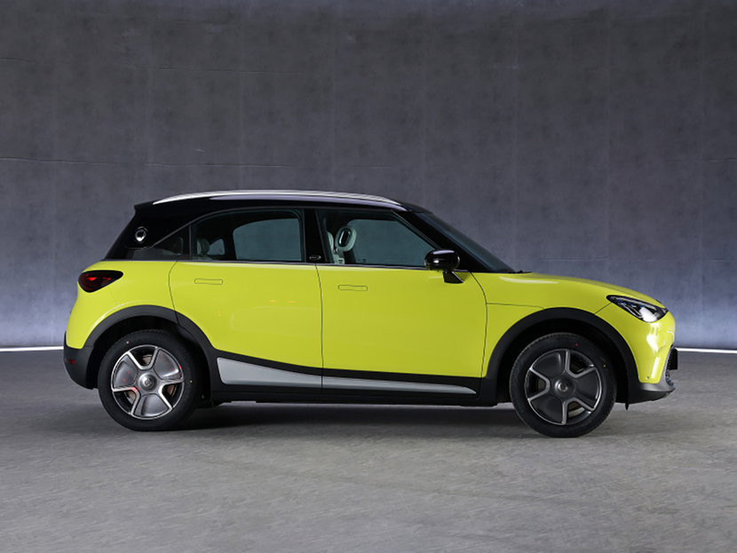 smart精灵#1外观设计沿袭了smart车型一贯的可爱路线.