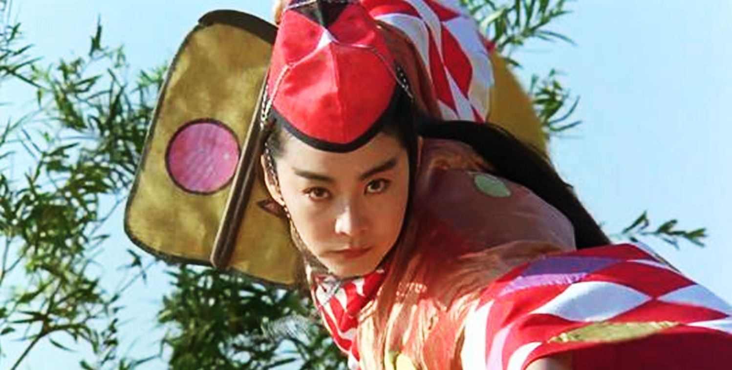 他们的武功远不及东方不败……东方不败两根手指拈着一枚绣花针,在几