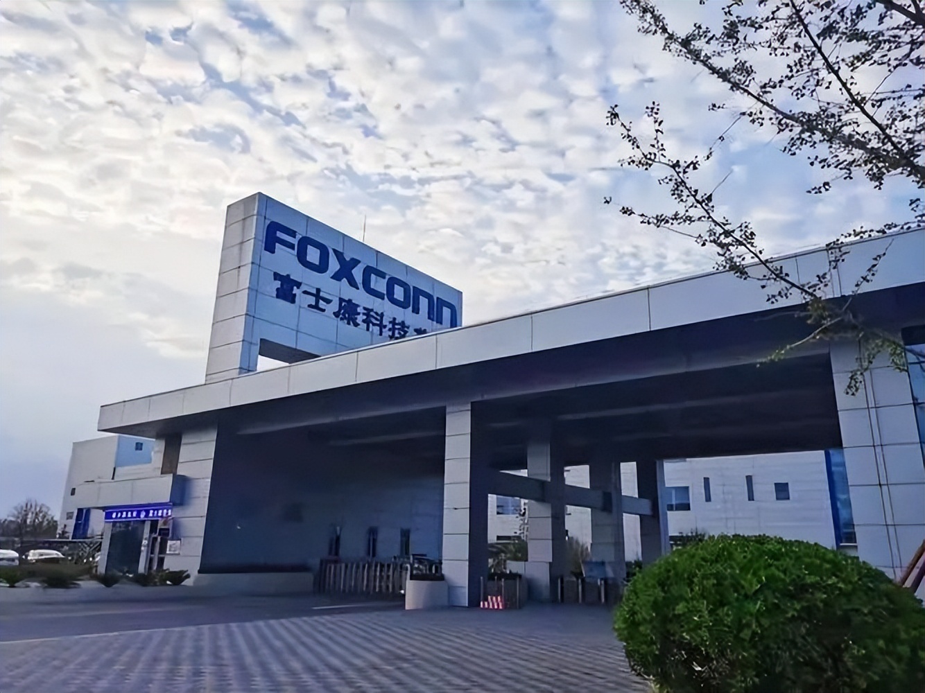 聘福特高管联手富士康苹果造车卖价60万以上与models竞争