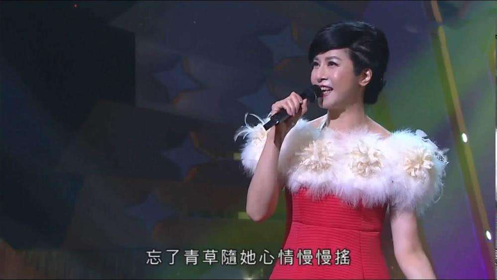 罗大佑捧不红的女歌手凭一曲天若有情成名的袁凤瑛去哪了