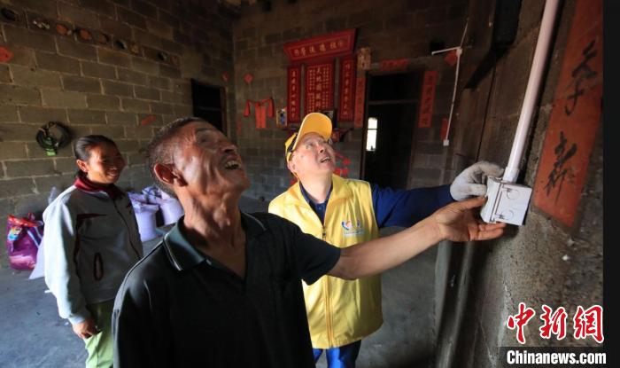 “万能电工”钱海军：以“电”为光 灯暖万家