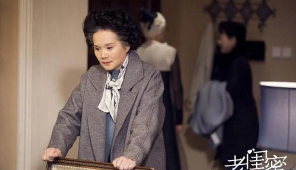 当然了,吴冕的演艺事业常青,离不开高原的支持与理解.