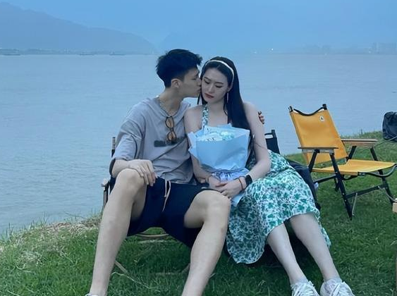 小胡归队训练,莫兰德很自律,广东锋线饱和,赵锦洋恩爱|莫兰德|胡明轩