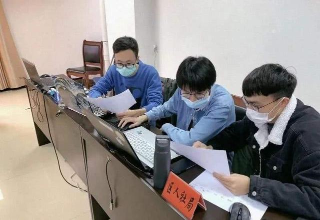 大学生们的好消息来了，两类人可被“优先录取”，年薪最高10万休闲区蓝鸢梦想 - Www.slyday.coM