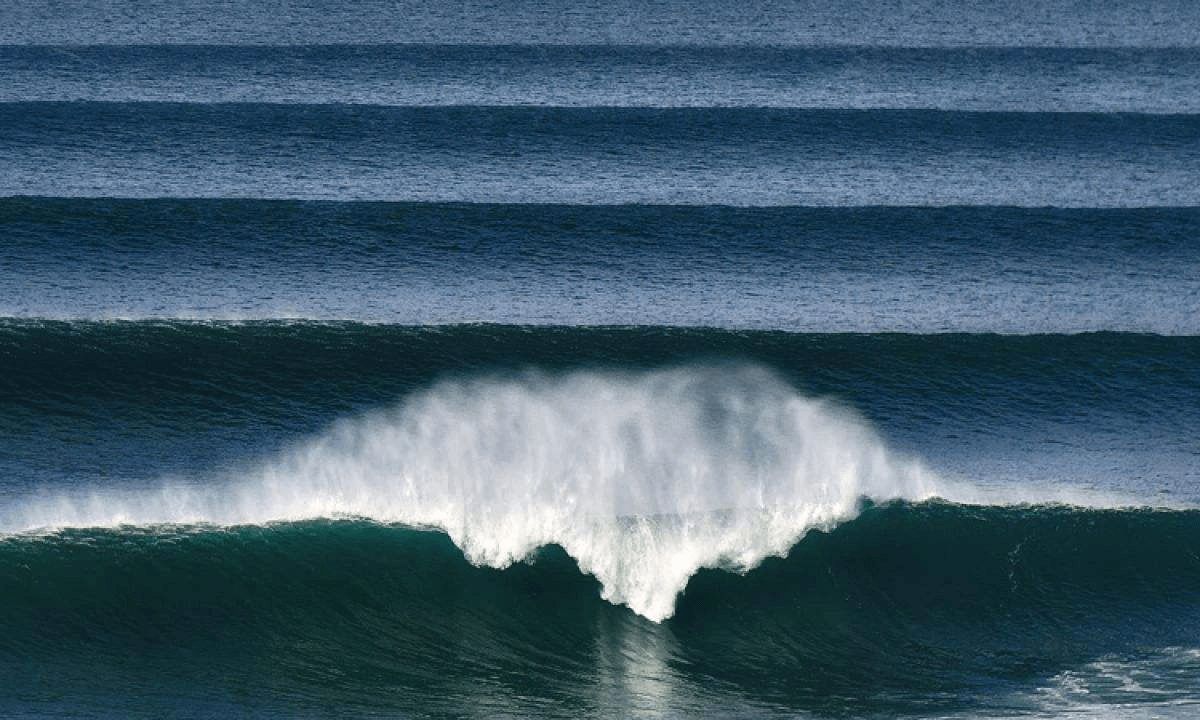 4,世界上大部分海岸,海水每天都有涨落海水的这种涨落叫潮汐涨潮涨到