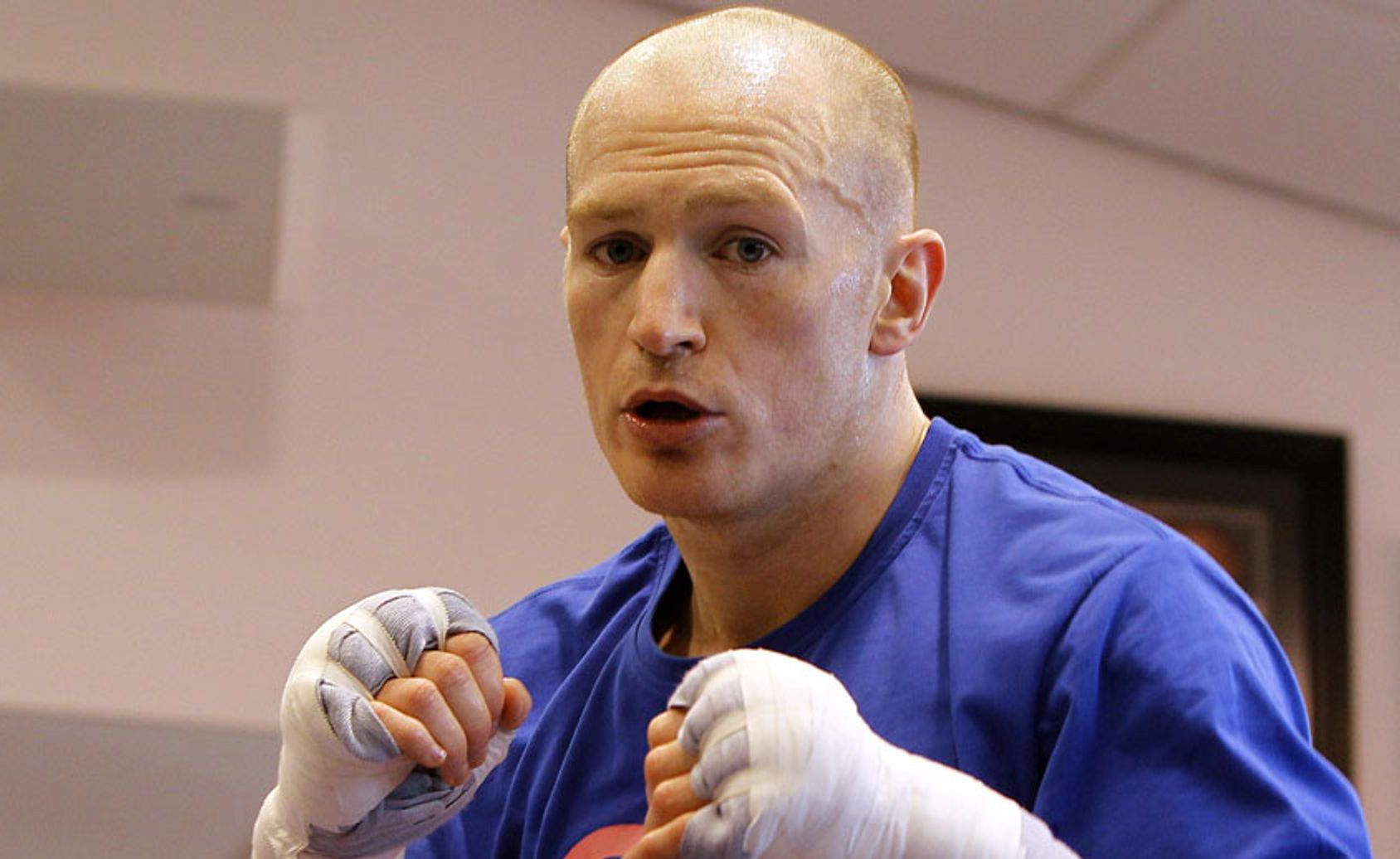 哈顿回忆与阿瓦雷兹之战开场30秒我就感觉到了他的强大