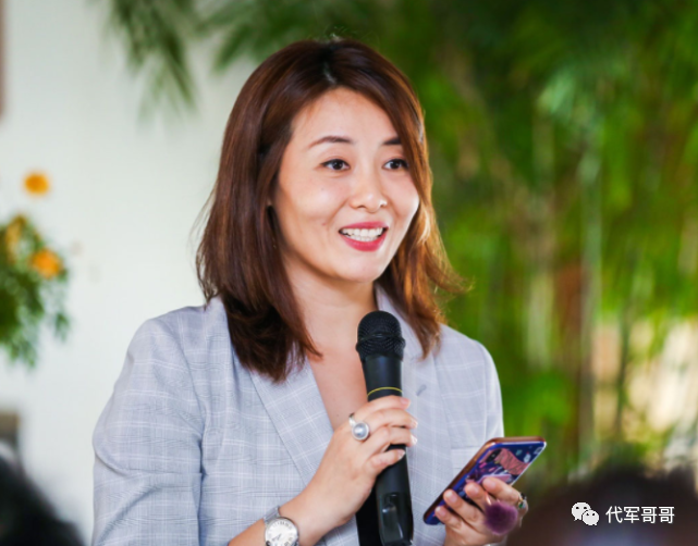 如今44岁的慕林杉担任红杉资本中国基金公共和公益事业总经理,一直为