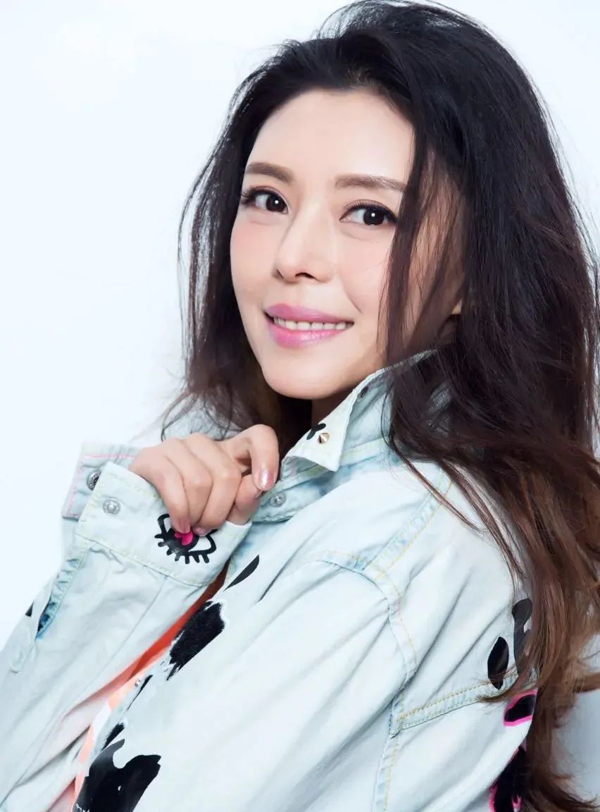 “李春来”胡明：一生只爱一个人，妻子和孩子都是他的宝休闲区蓝鸢梦想 - Www.slyday.coM