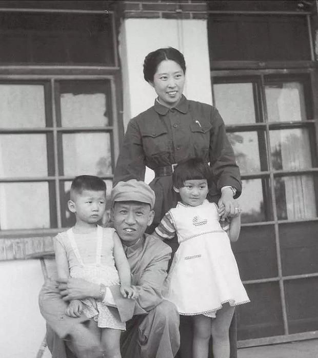 她是原子物理第一位女硕士，老公是刘少奇，传奇人生被拍成电影休闲区蓝鸢梦想 - Www.slyday.coM