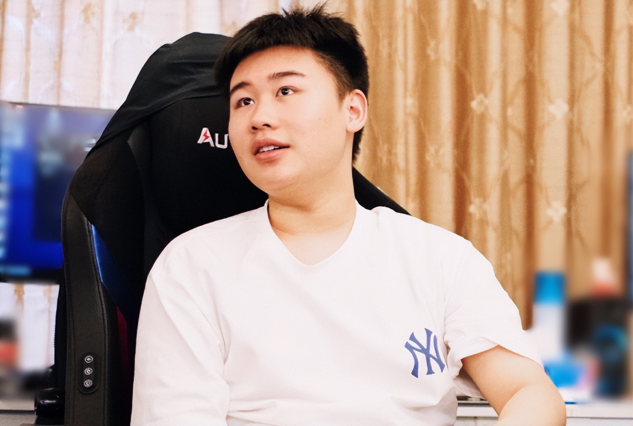 选手排名榜成摆设rng打野wei冲进韩服前二状态拉满