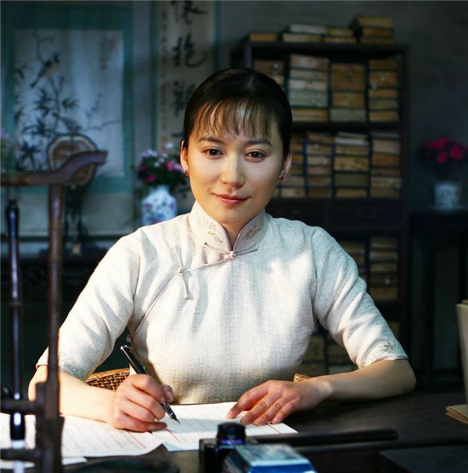 15岁当女主,花10年拍一部电影,51岁还未婚,俞飞鸿在追求什么?