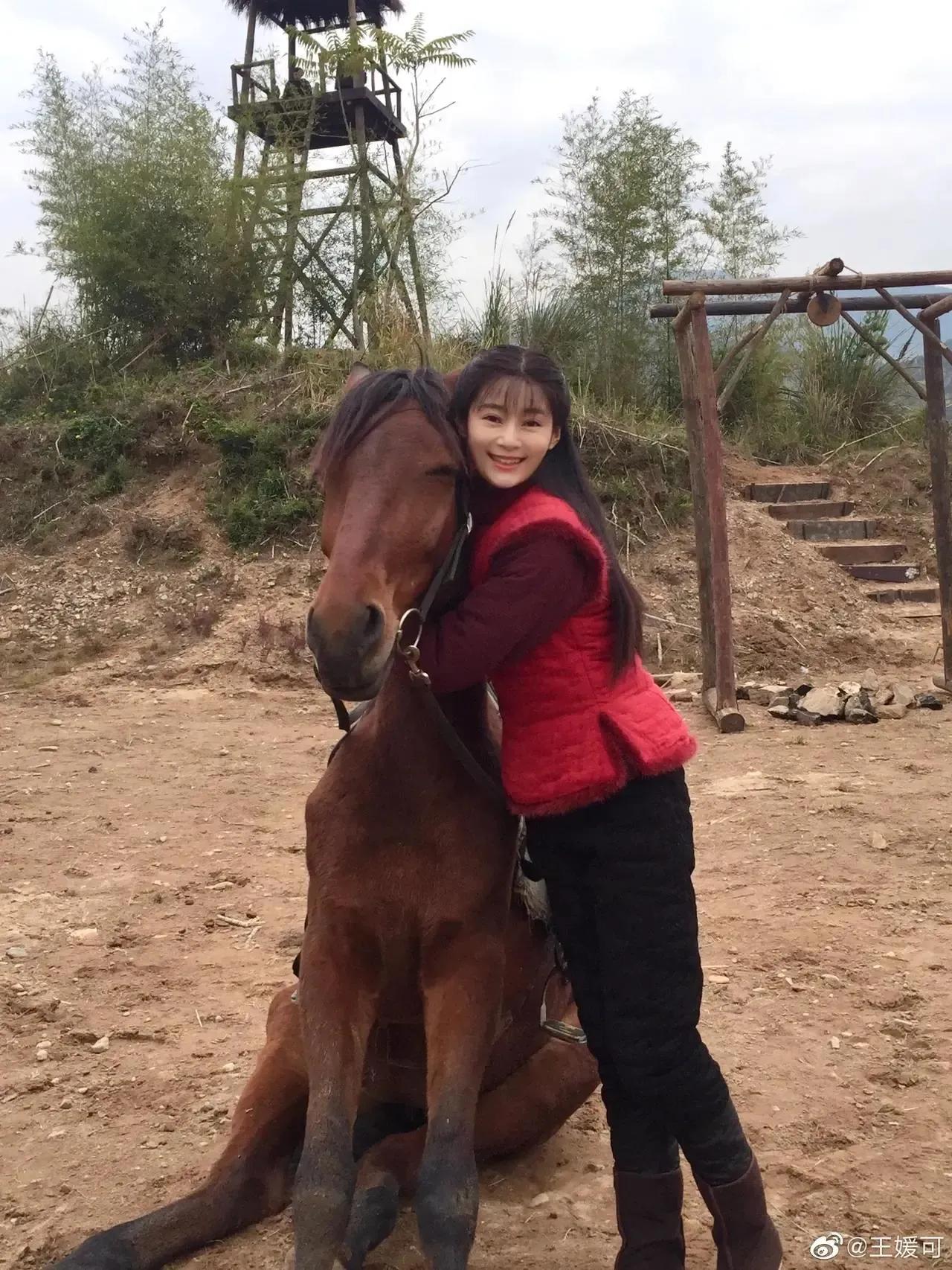 好牛这段骑马戏打脸圈内太多替身演员网友难怪她会火