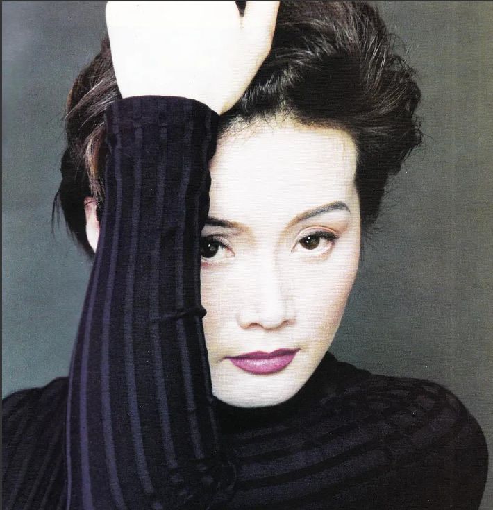 上海演员吴冕当婆婆的女儿与丈夫恩爱42年生一子今幸福美满