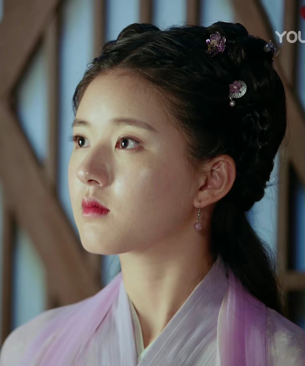 疑似《星汉灿烂》后期吐槽赵露思：拍古装染黄发，熬夜为她修镜头休闲区蓝鸢梦想 - Www.slyday.coM