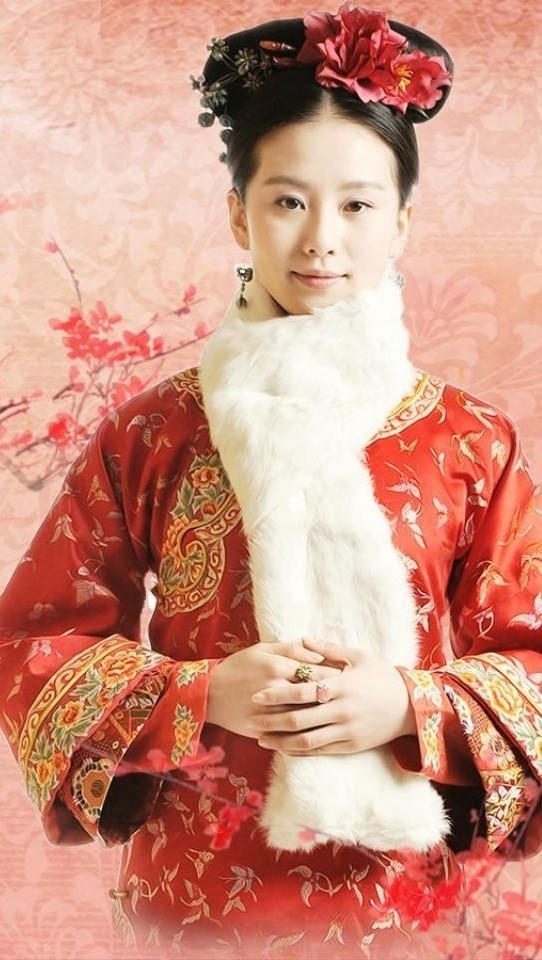 诗诗的若曦造型也很漂亮,温柔婉约.