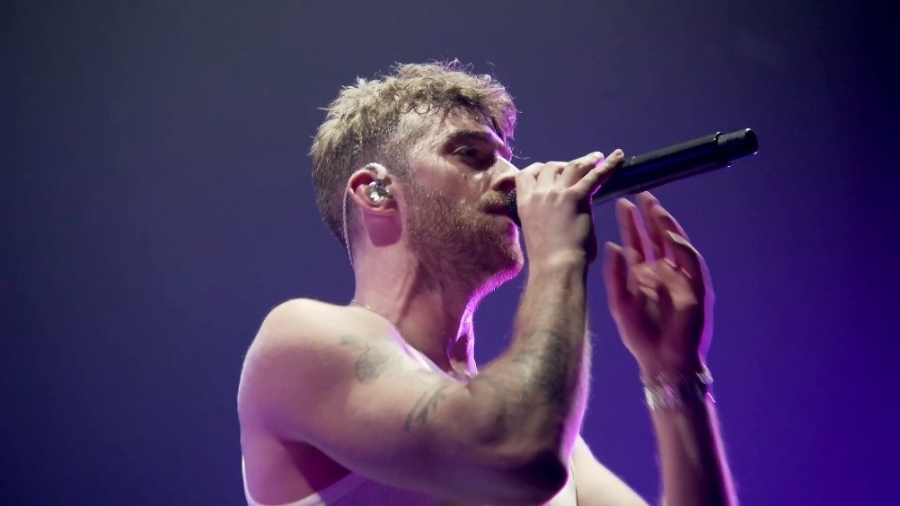 烟鬼thechainsmokers最新英国伦敦个人演唱会现场来了分别表演了单曲