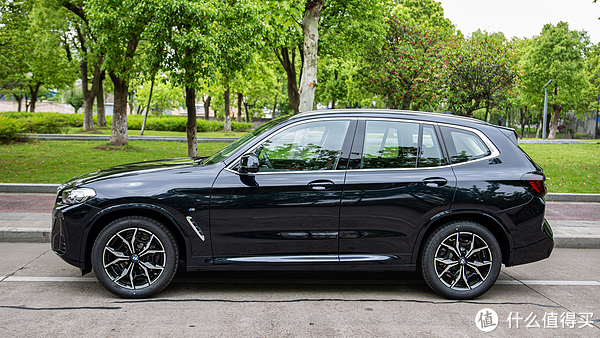 宝马x32022款xdrive25im运动套装购车作业