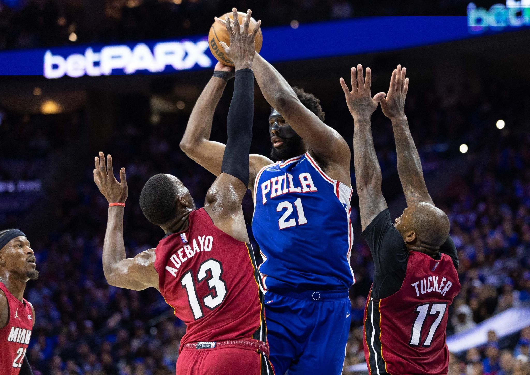 篮球nba东部半决赛76人胜热火