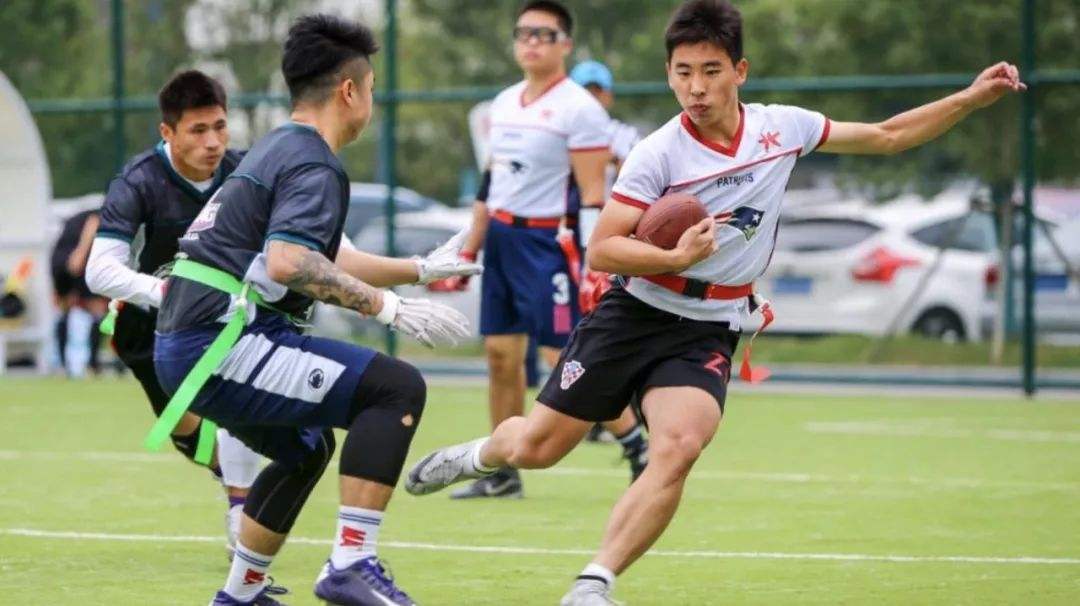 小众运动走向热门中国年轻人热衷户外体育社交