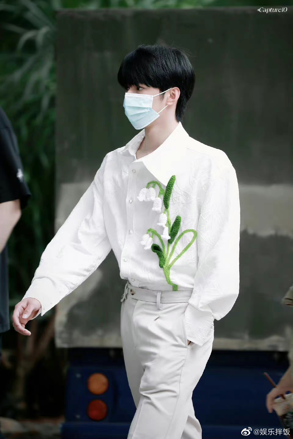 刘耀文萌探探探案宣传片拍摄路透白衬衫少年清爽干净