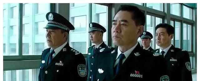 只能说介于正部级总警监和副部级副总警监之间