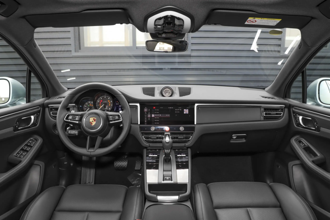 不盲目跟风BBA，这几款“另类”豪华SUV开上路一样抢眼