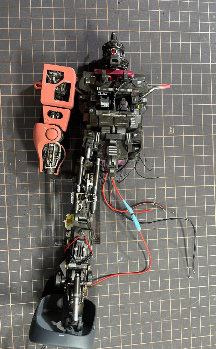 机动战士高达丰富内构扎古模型改造