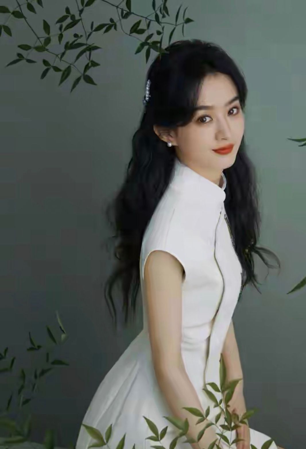 "五四"晚会众星云集,金晨淡雅脱俗,宋轶像公主,赵丽颖太美了__财经