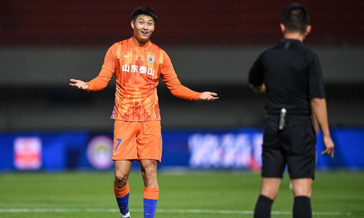 泰山队锋霸曝出猛料下赛季去哪我说了不算球迷波尔图欢迎你