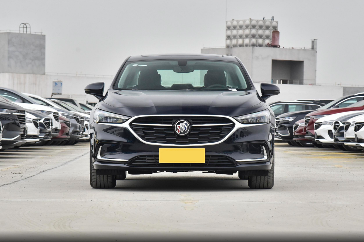 好看不贵的美系中级车超5米的车长解析别克君越652t豪华型