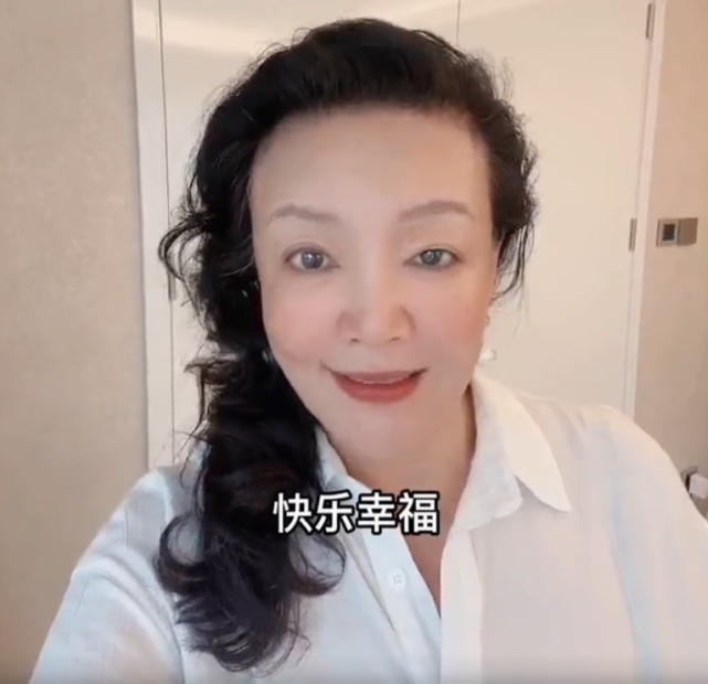 汪小菲通宵工作不忘给妈妈送祝福,张兰分享儿子短信,数度哽咽休闲区蓝鸢梦想 - Www.slyday.coM 汪小菲通宵工作不忘给妈妈送祝福,张兰分享儿子短信,数度哽咽休闲区蓝鸢梦想 - Www.slyday.coM