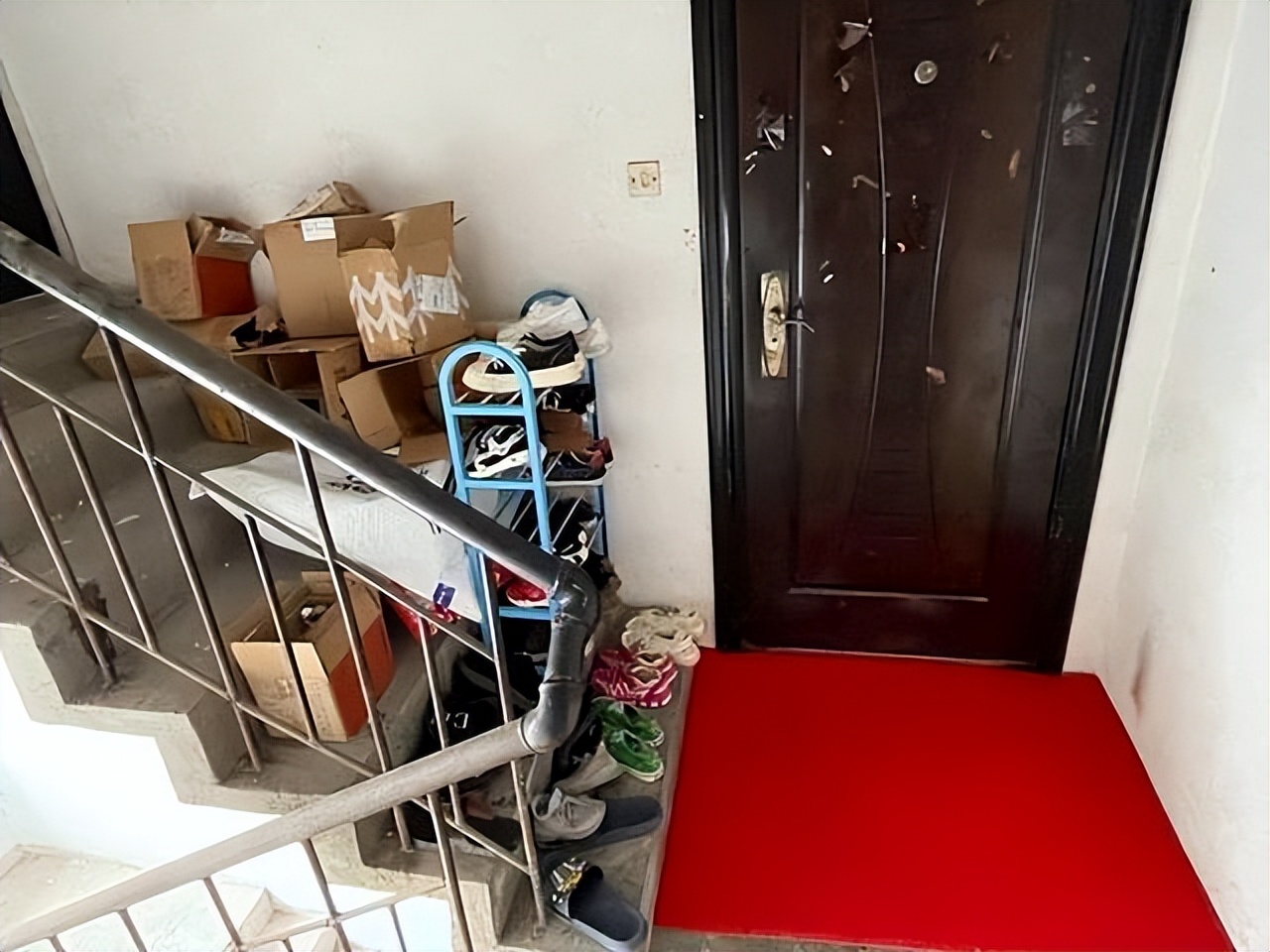 千金买邻鞋柜放楼道砌地台碰到这样的奇葩邻居也是醉了
