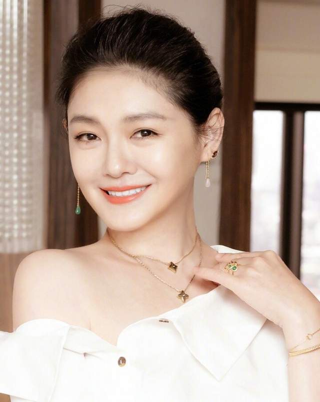 汪小菲妈妈张兰晒母亲节礼物，不是名牌包鲜花，而是他的短信祝福休闲区蓝鸢梦想 - Www.slyday.coM