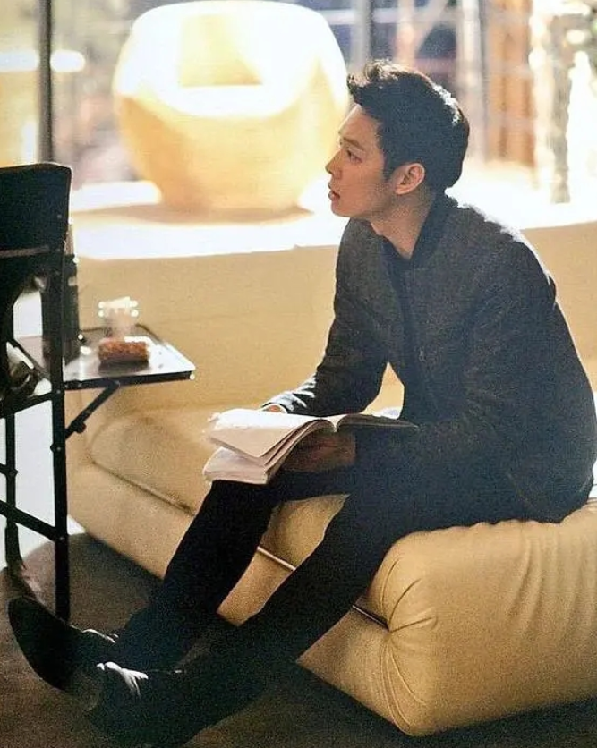 红着红着就黑了，朴有天怎么就走到今天的这一步呢？休闲区蓝鸢梦想 - Www.slyday.coM